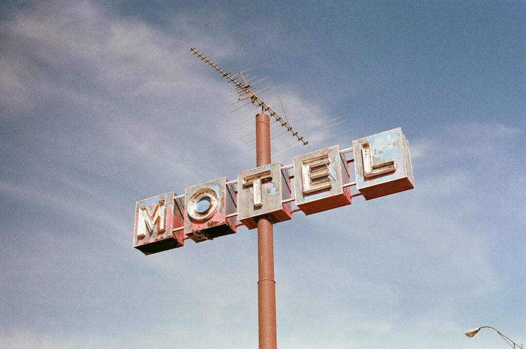 motel-1024x679 今後の観光産業の動向